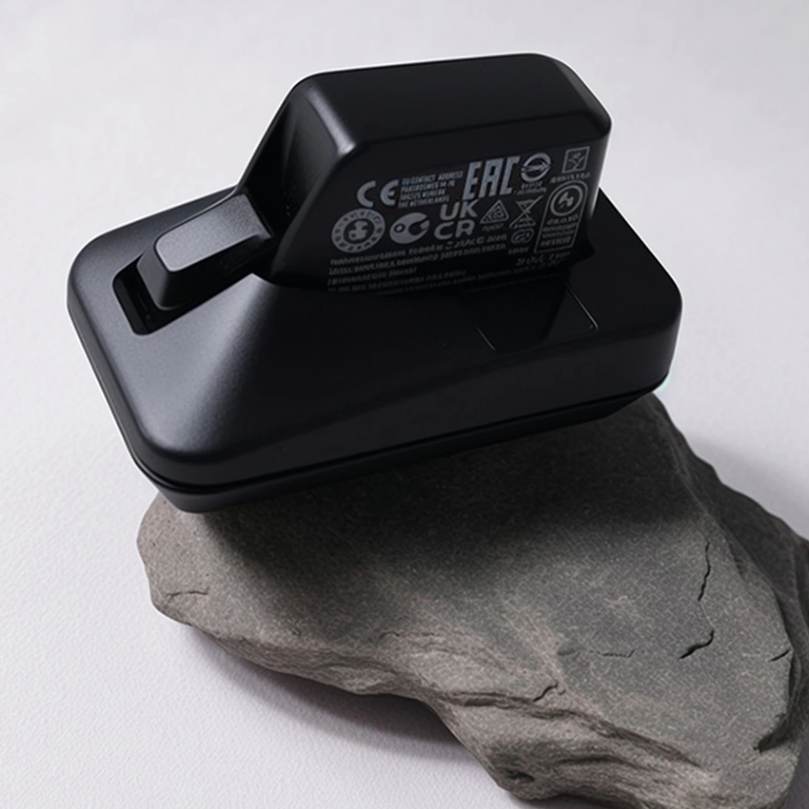 Electronic Bicycle Derailleur Battery Charger for Advanced Shifting Systems