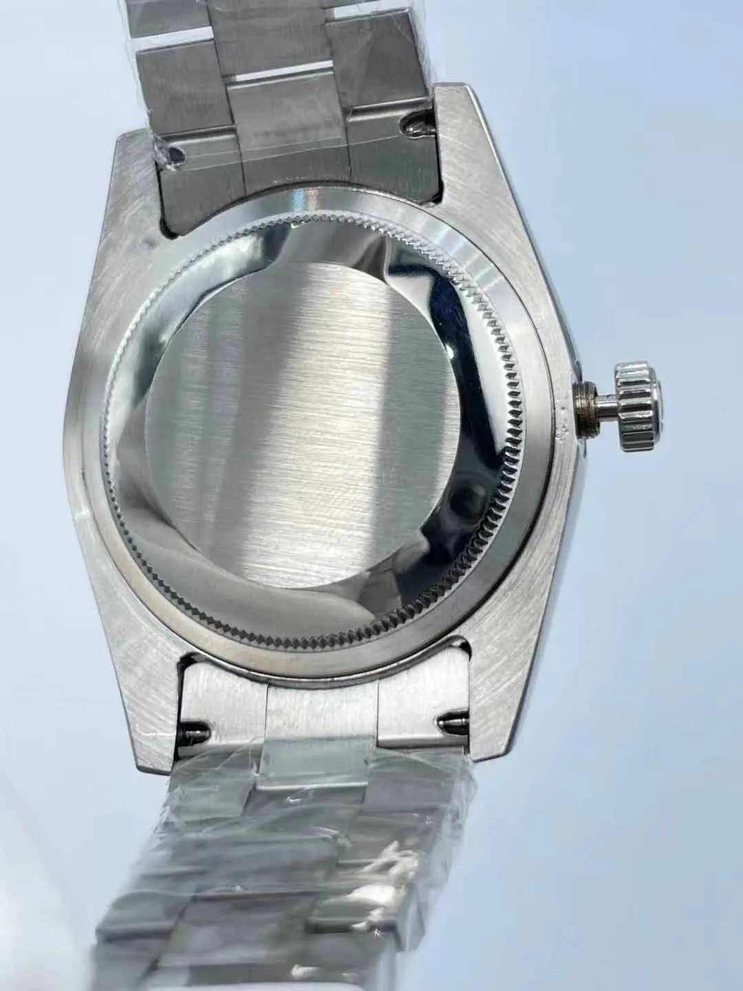 36mm Women's Nail Face Waterproof Watch with Calendar Window - Elegant and Modern Design