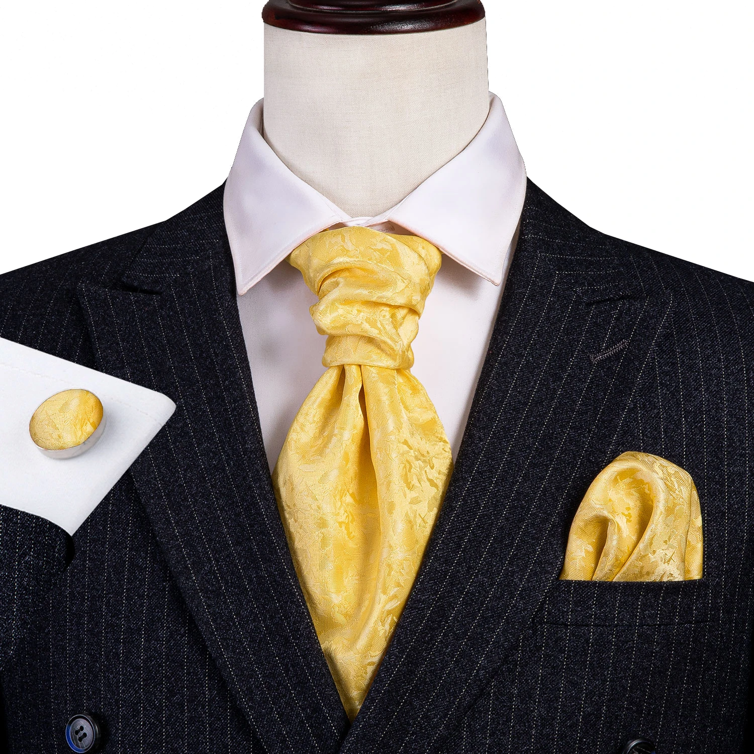 Рисунок 2 - Комплект из шелковых мужских галстуков