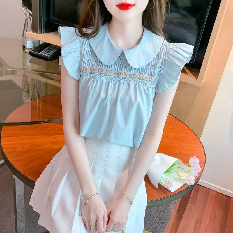 2023 New Summer Fashion Simple and Fresh Doll Collar Unique Embroidery Age Reducing Flying Sleeves Loose Relaxed Sweet Shirt