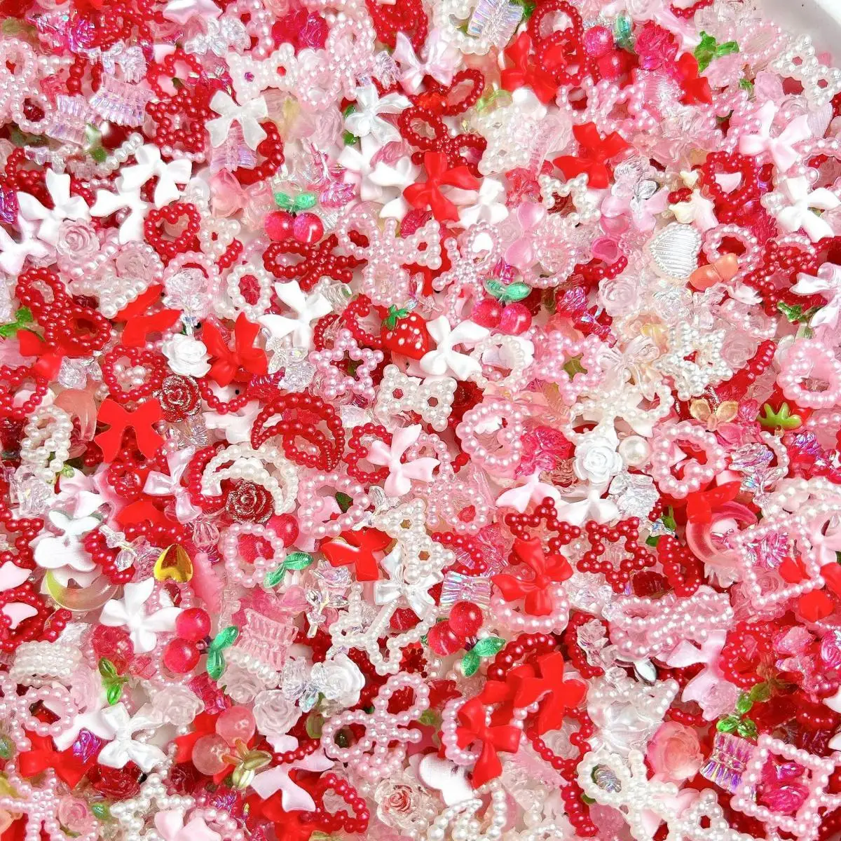 Random Mixed Sweet Red White Series Nail Charms 3D Resin Hollow Out Heart Bow Strawberry Cherry Nail Art Decorations Accessories 2