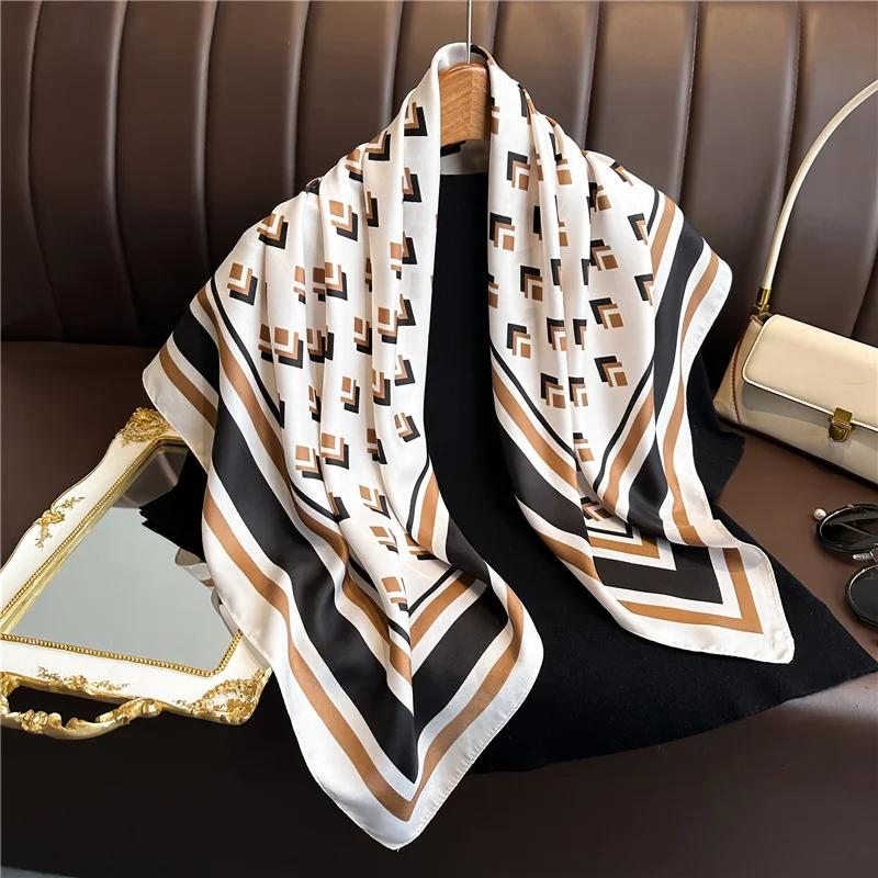 

Роскошная брендовая бандана Популярные Саржевые шали Европейская и американская мода новинка солнцезащитный платок 90 см всесезонный квадратный шелковый шарф