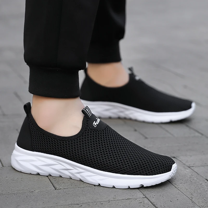 Men Sneakers High Quality Sneakers Summer Mesh Shoes Man Sneakers Lightweight Breathable Men's Casual Shoes Outdoor Walking shoe