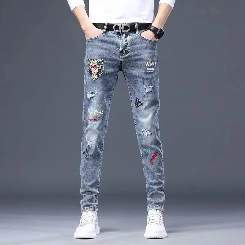 Hot Sale Men's Luxury Jeans Streetwear Denim Pants Punk Distressed Hole Tiger Embroidery Patches Stretch Skinny Ripped Trouser