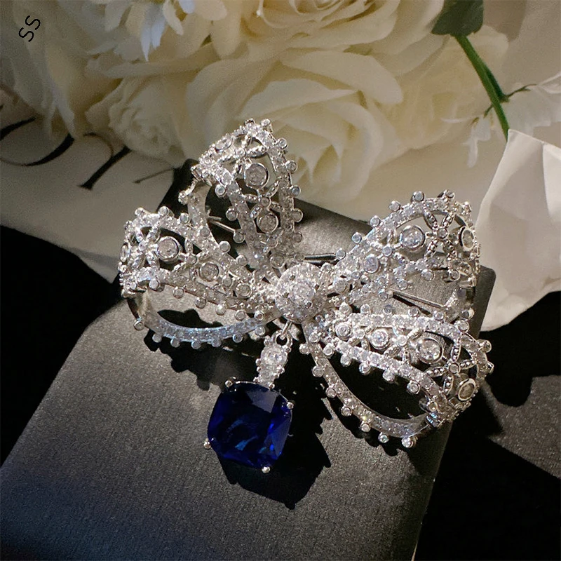 

Sapphire Bow Brooch High Quality Bling Blue Gemstone Zircon Inlaid Fashion Jewelry & Accessories Metal Lace Corsage Pins