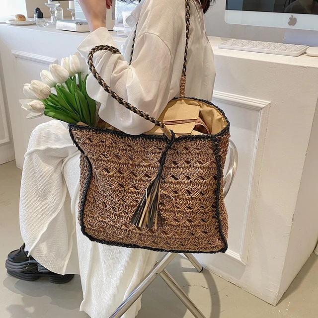El Bolso De Hombro Crochet De Stradivarius Seru00e1 Tu Nueva Pieza Estrella  Esta Temporada 1447538 102