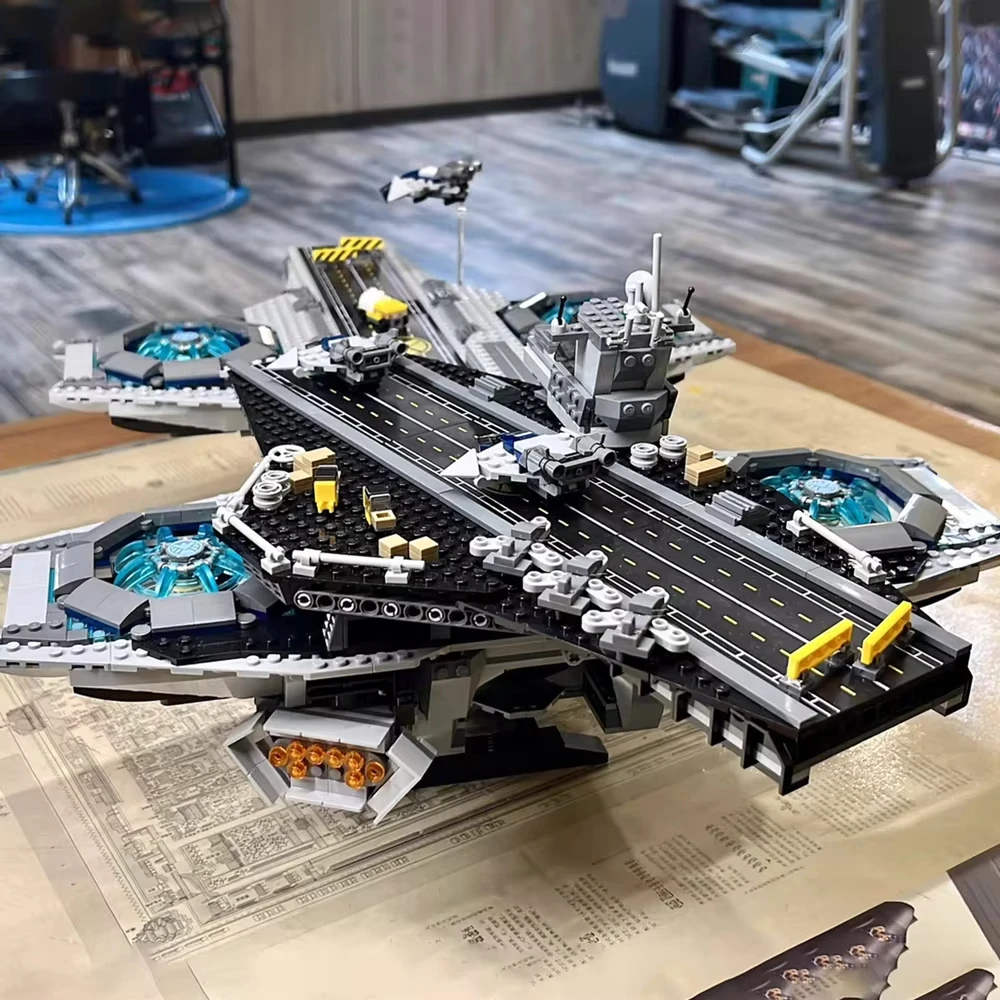 2996PCS Shield Helicarrier Model Building Blocks The Avengers