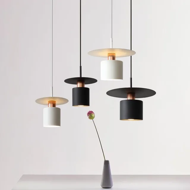 Lampe Suspendue de oral et Minimaliste, au Design Nordique Moderne, Luminaire Décoratif d'Nik, Disponible en Noir et Blanc, Idéal pour une Chambre à Coucher Principale ou un Salon 1