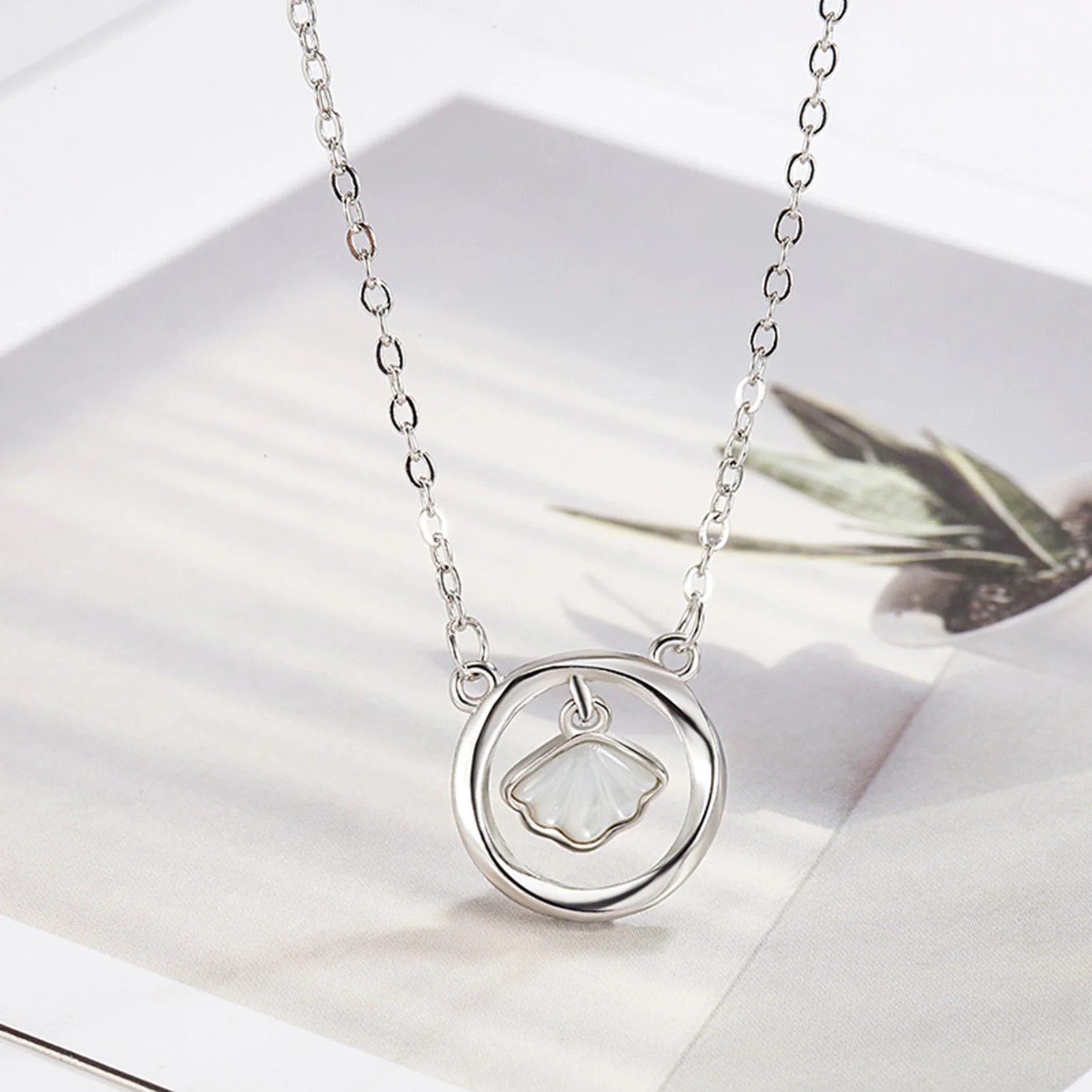 

Женское ожерелье с подвеской, винтажная Серебряная цепочка до ключиц, подходит для свадьбы, дня рождения, для подружек невесты, Шейная цепочка, ювелирные изделия для девушек, аксессуары