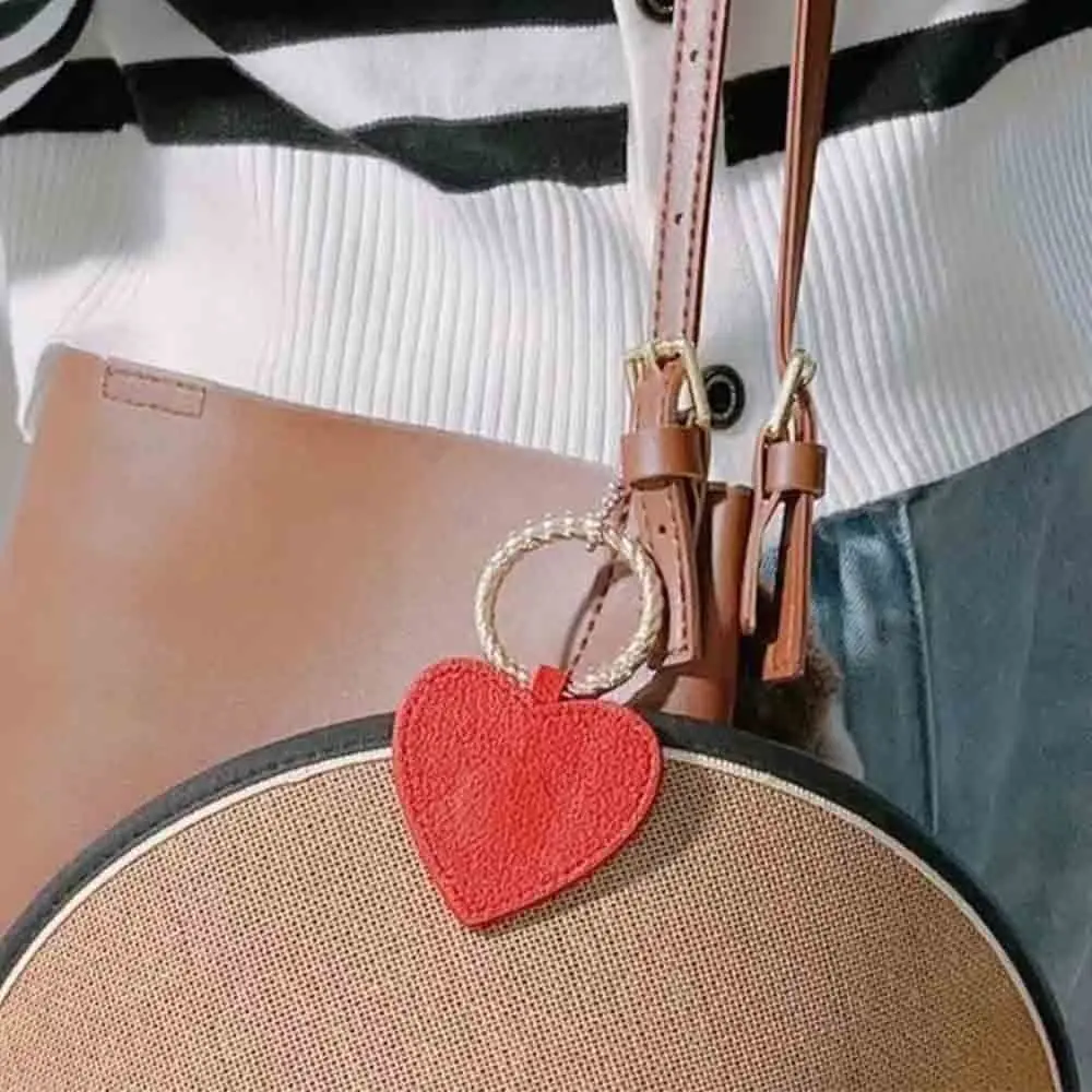 Heart Pu Leather Magnetic Hat Clip Portable Hat Storage Wallet Buckle Love Shape Hat Holder Organizer Gadget Hanging on Bag