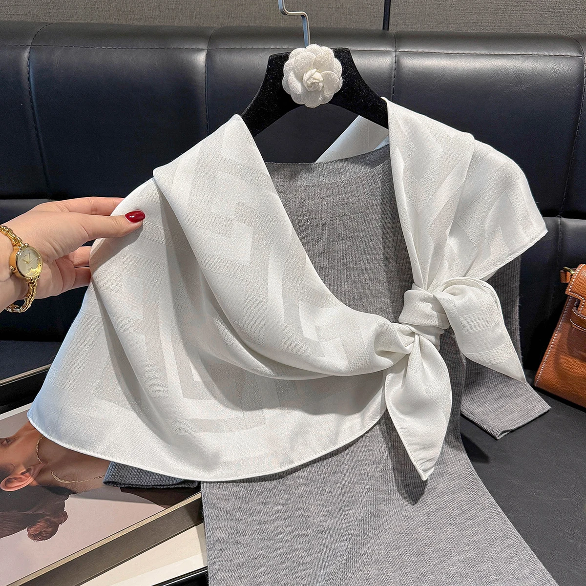 2025 Neuester seidiger Kopftuch-Schal für Damen, Bufanda, modischer Jacquard-Schal, ethnische Reise-Schals, bedruckt, dekorativer Sonnenschutz – Detail 27