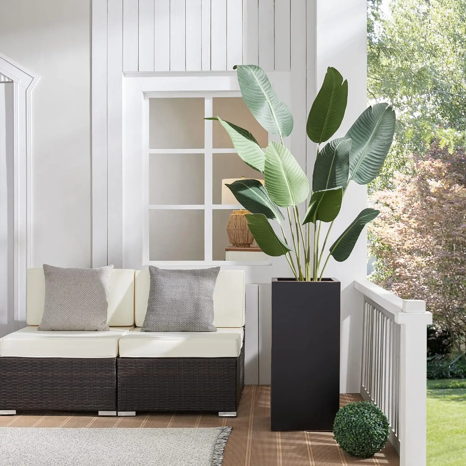 Metallic Outdoor Planter with Gold Edge 4