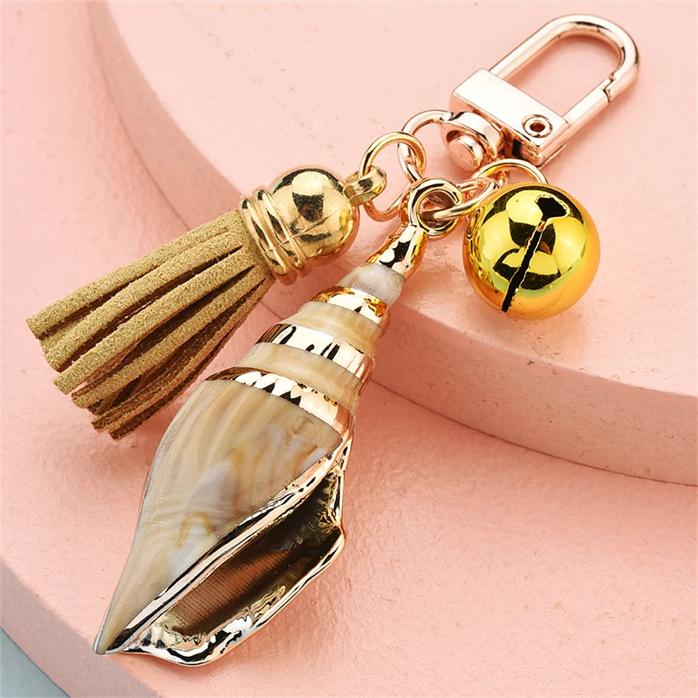 LIANGLIN WU Key Chain for Women and Men, 4 Pcs Cute Love Letter Shell Conch  Pearl Metal Golden Keychain Kit Girls Bag Charm Car Keyring Fashion
