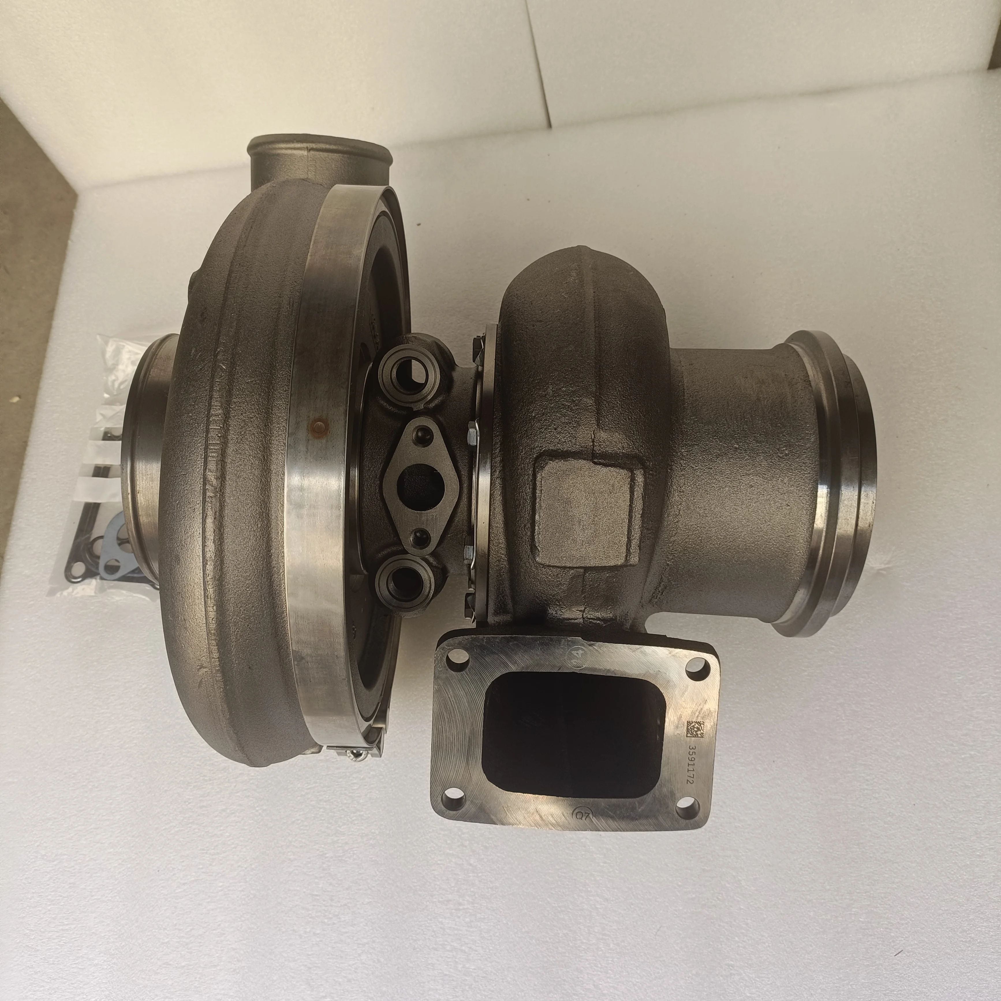 Рисунок 3 - Оригинальный Новый турбокомпрессор