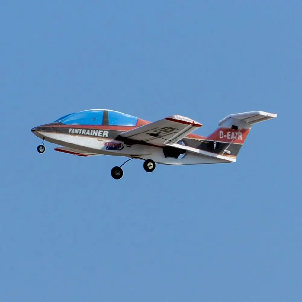 DANCING WINGS HOBBY　 Fantrainer E39 キット Dancing Wings Hobby E39 FanTrainer RC Foam Trainer 0.8M