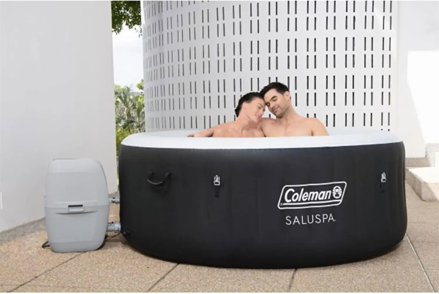 4 Person Capacity Inflatable Portable Round Hot Tub with 60 Air Jets Tub Cover and Pump Durable Thick Material for Outdoor Use