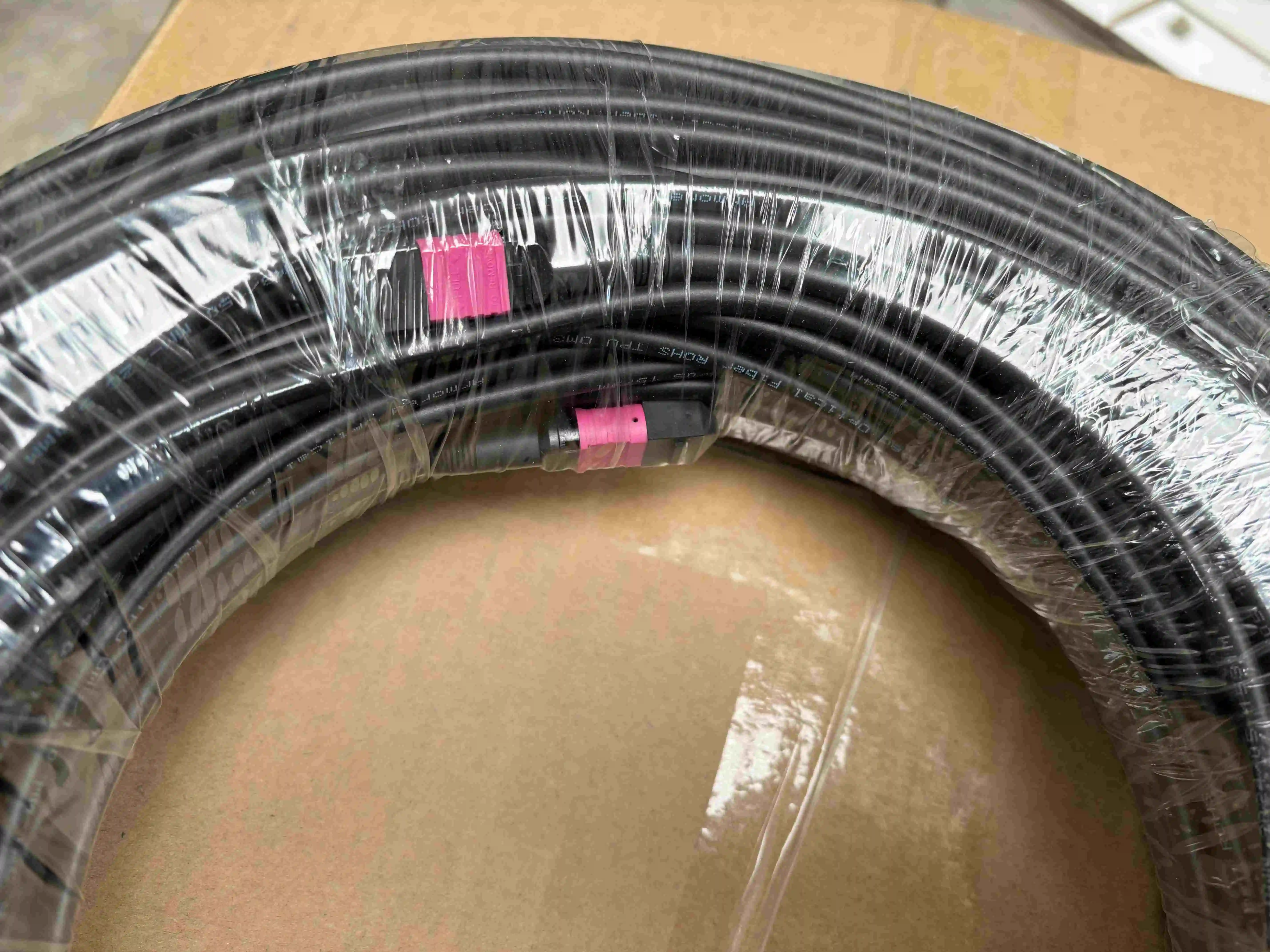 아머드 패치코드 MPO OM3 TPU MTP, 12 코어, 40m-120m, 80m, 50m, 100m, 12C 타입 B MM, 12 섬유 광섬유 점퍼, 야외 ftth elink
