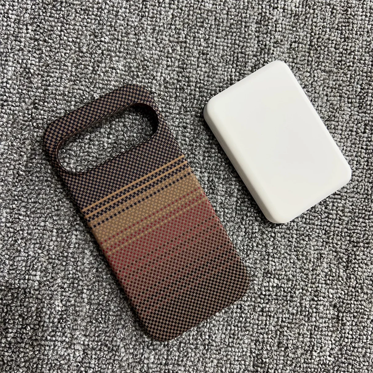 Slim Frameless Carbon Fiber Pattern Phone Case with Magsafe Compatibility and Shockproof Design