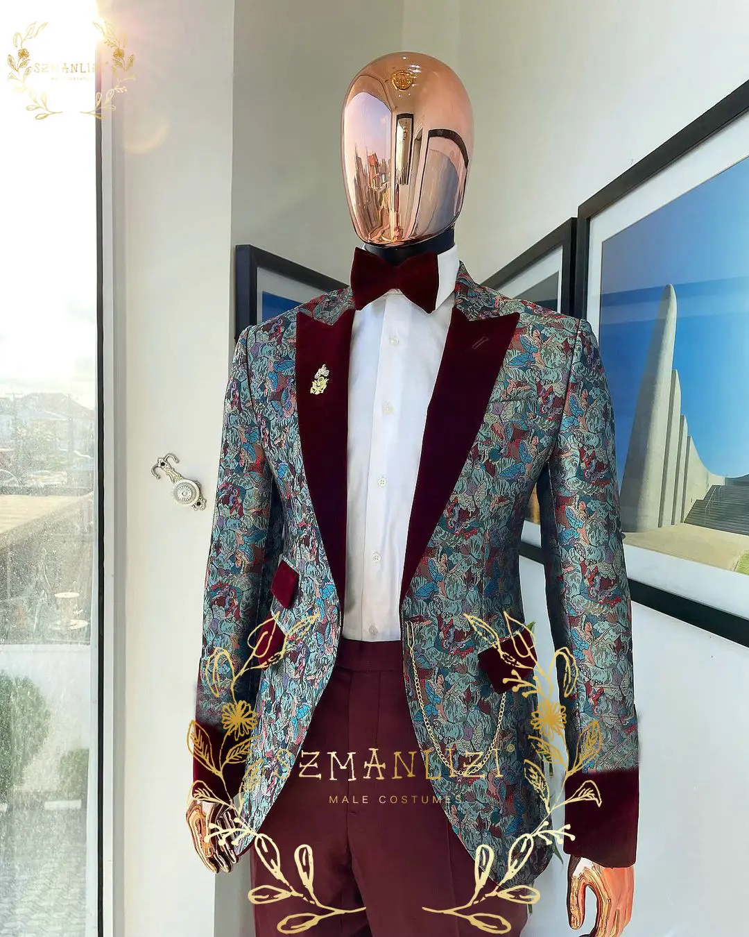 

2024 Latest Designs Groomsmen Floral Burgundy Velvet Peaked Lapel Groom Tuxedos Mens Wedding Dress Male Prom Dinner Party Blazer