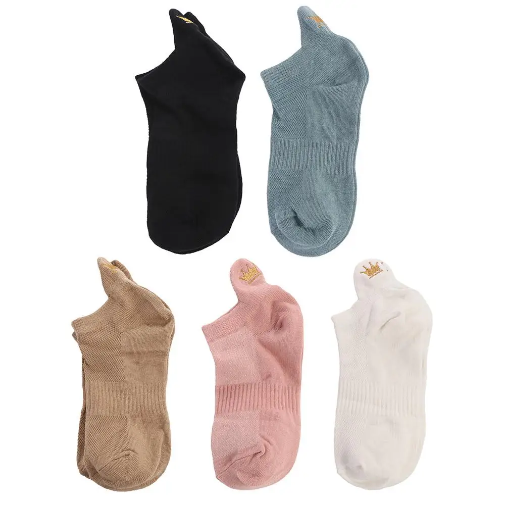 

Breathable Sweat-Absorbing Pure White Soft Non-slip Korean Ankle Socks Embroidered Hosiery Women Cotton Socks Crown Print Socks