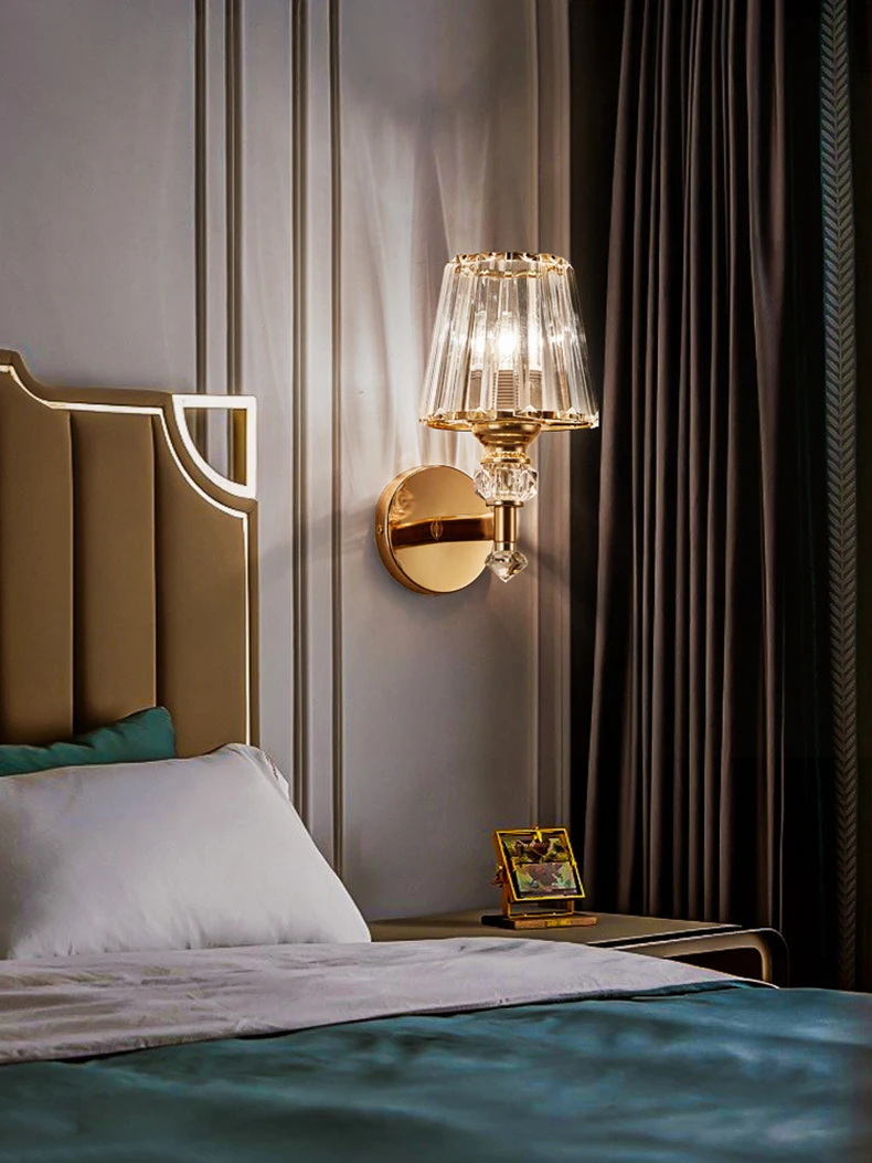 Glisten - Minimalist wall lamp