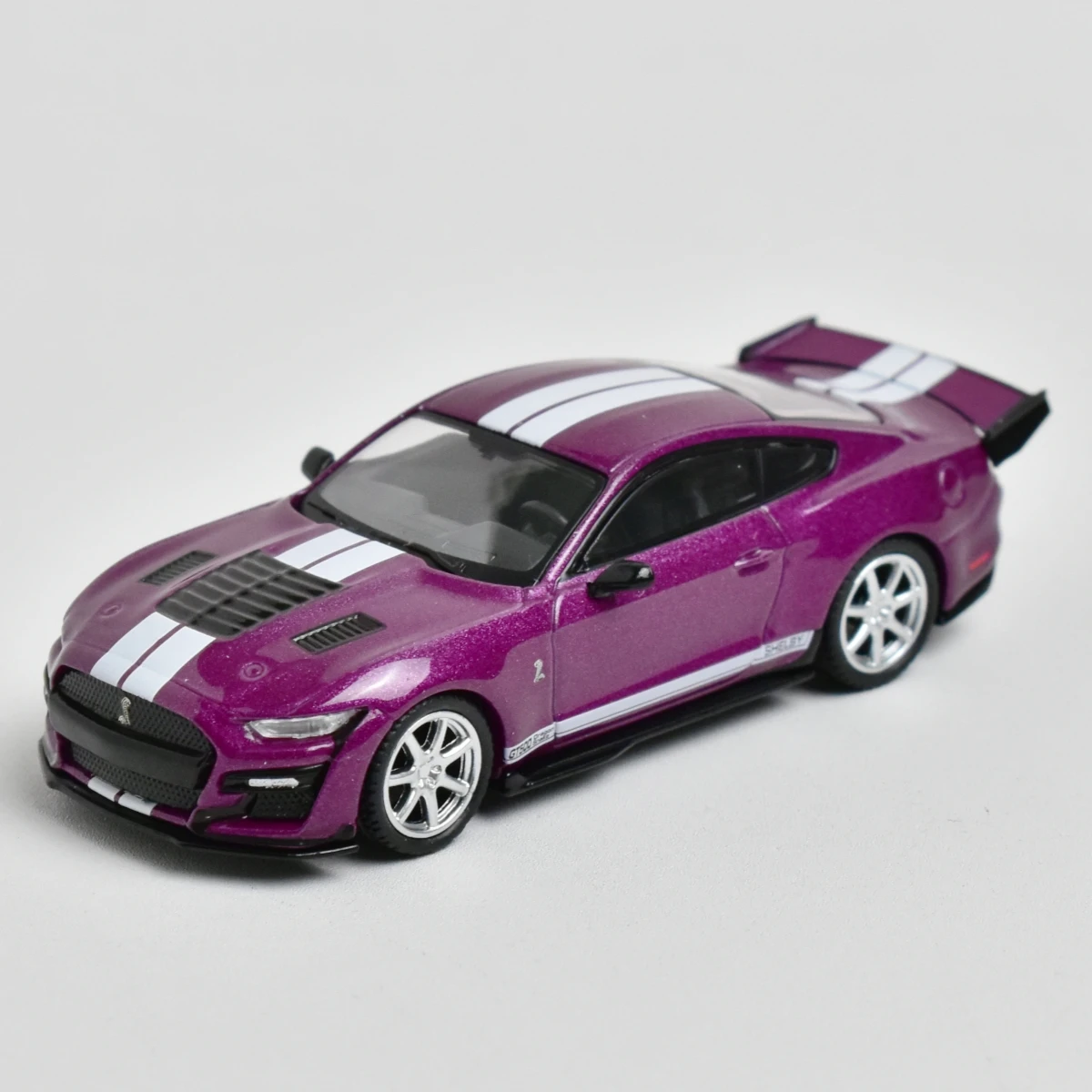 

Модель автомобиля под давлением «дракон змея» MINIGT 696 1:64 Shelby GT500