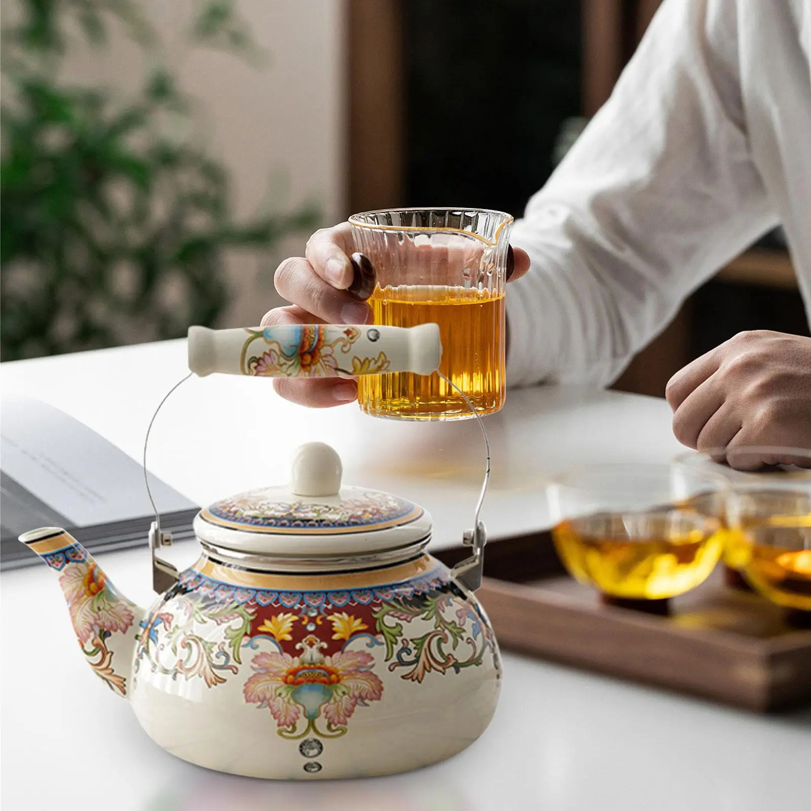 

Enameled tea kettle with handle, large capacity, water jug for coffee