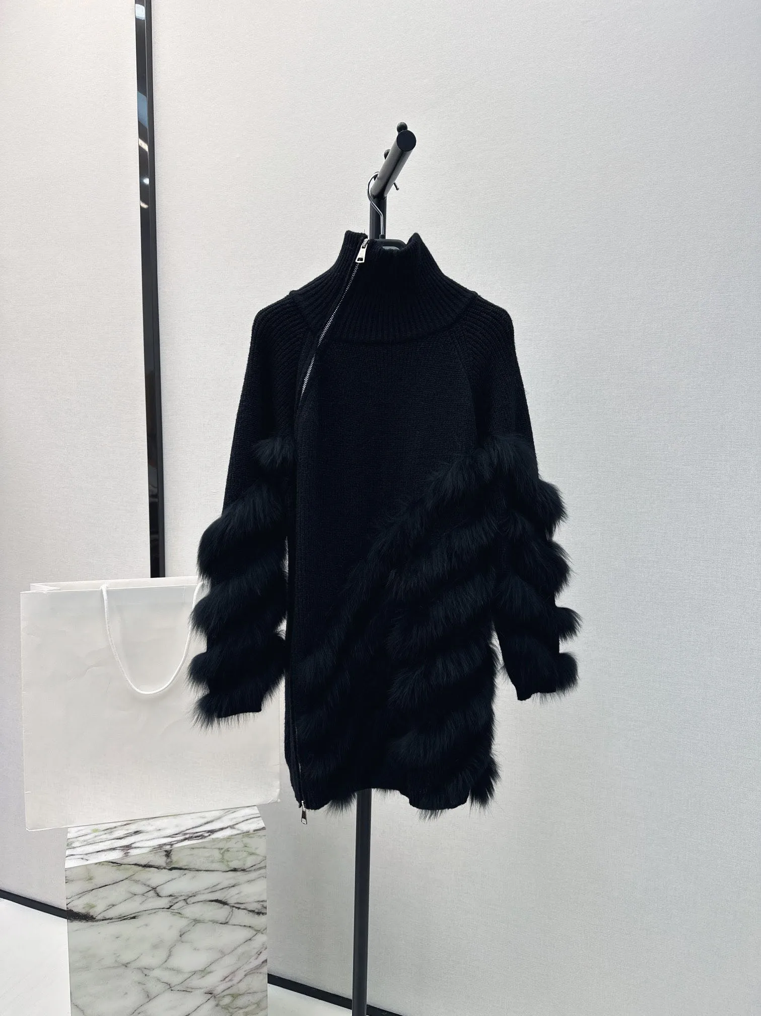 

Patchwork fox hair turtleneck sweater loose version of casual fashion 2024 fall new hot1225