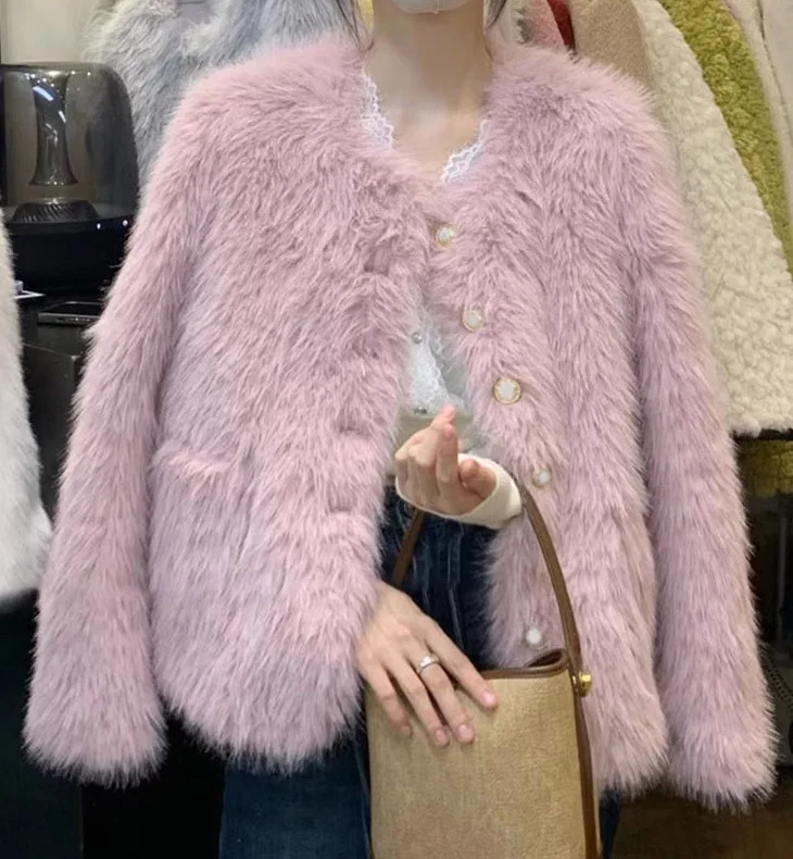 Women's Clothing High Class Elegant Faux Fur Coat  Winter New  4.124