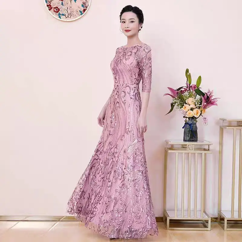 A-Line Wine Red Mother Of Bride Dresses Long Modest Floor-Length O-Neck Sequin Wedding Party Dresses