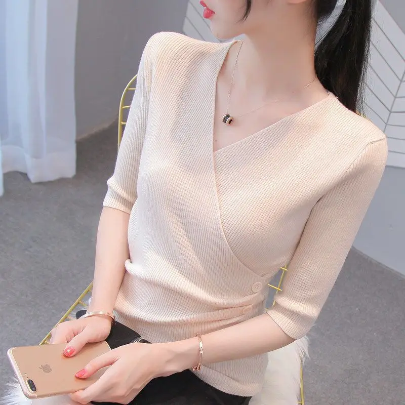 

Wholesale Knitted Inner Match Cross V-neck Bottoming Sweater for Women 2023 New Short Sleeve Slim Fit Fashionable Stylish Outer