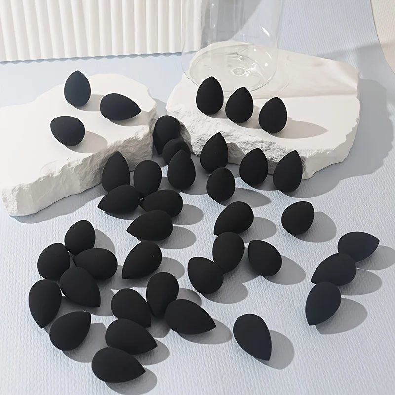Mini Makeup Sponges with Case For Eyes & Lips