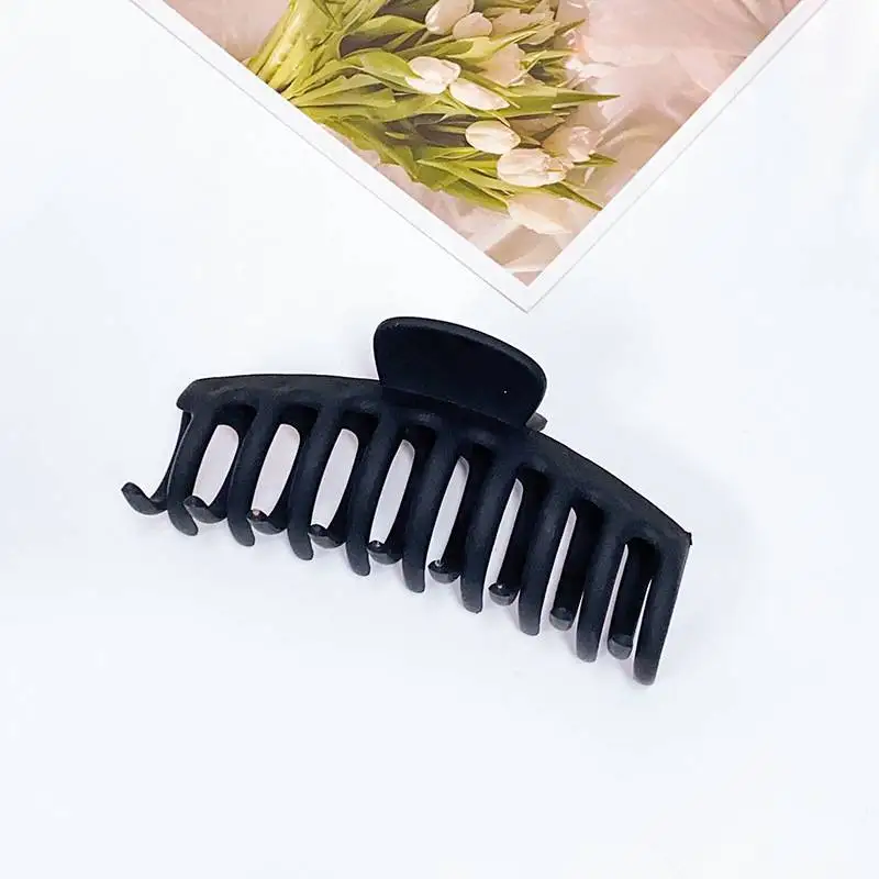 Elegant Frosted Acrylic Wave Hair Claw for Women - Versatile French-Style Accessory