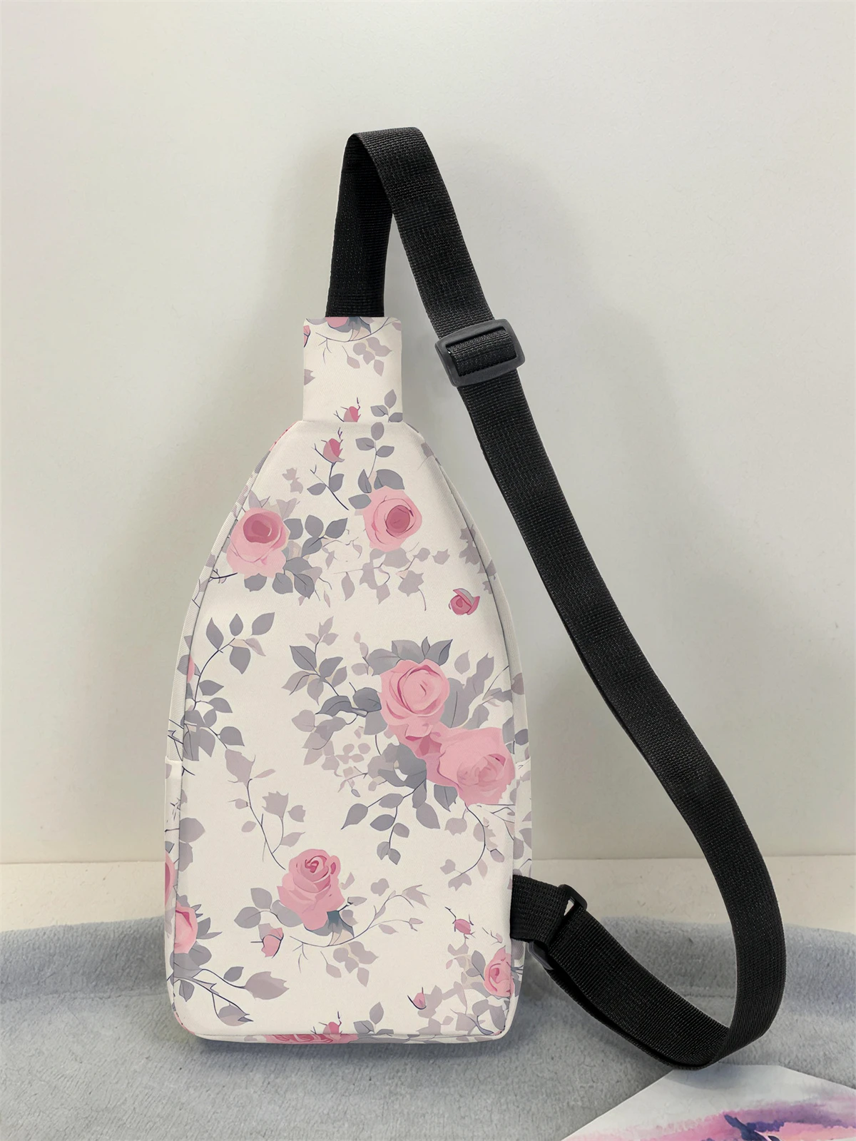Flower patterned chest bag crossbody bag, multifunctional, lightweight and simple chest bag, suitable for travel and school