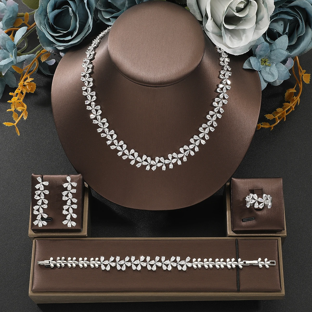 

Classical Fashion Flower AAA CZ Zircon Earring Necklace Bracelet Ring 4pc Set for Women Luxury Bridal Wedding Party Jewelry Set