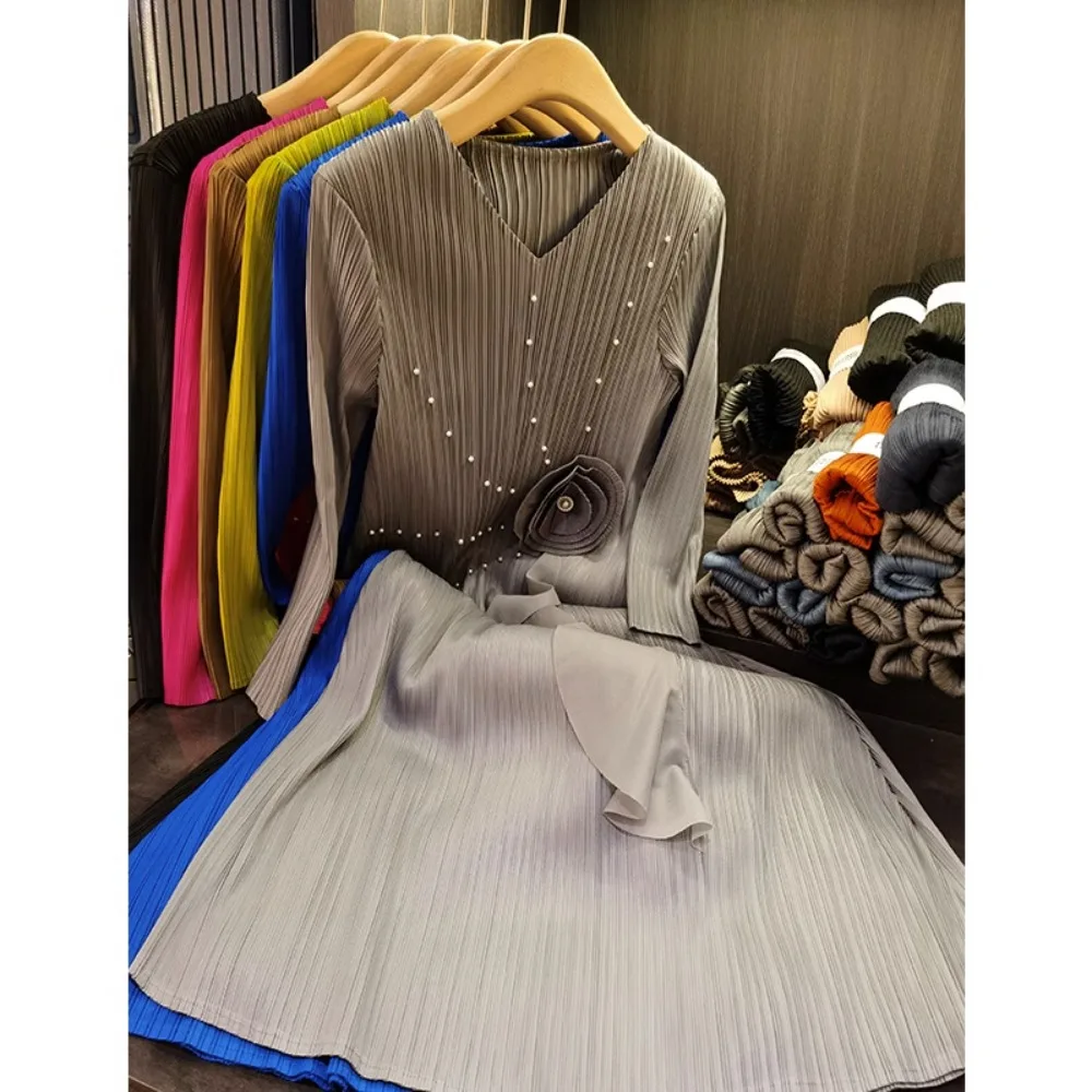 

Beaded Chic Unique Dress 2023 Fall New V-neck Three-dimensional Flowers Ruffled Long-sleeved Skirt Thin Simple Casual Plus Size