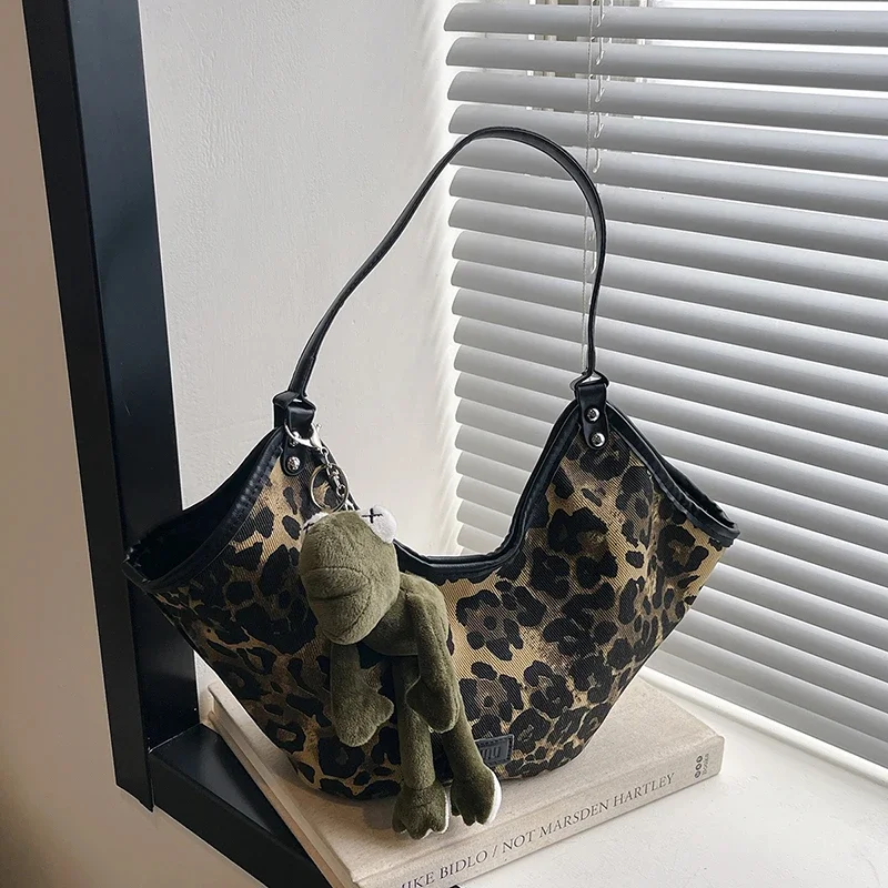thumbnail image 1 of Bolso de mano con estampado de leopardo vintage de otoño para mujer, nueva tendencia de moda, bolso de hombro de gran capacidad para ir al trabajo, paquete de mano, 1 of 5