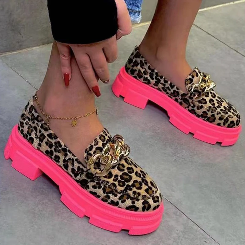 Leopard Women Shoes Metal Chain Spell Color Designer Shoes Fashion Platform Loafers New Size 43 Casual Lazy Sneakers Zapatillas 