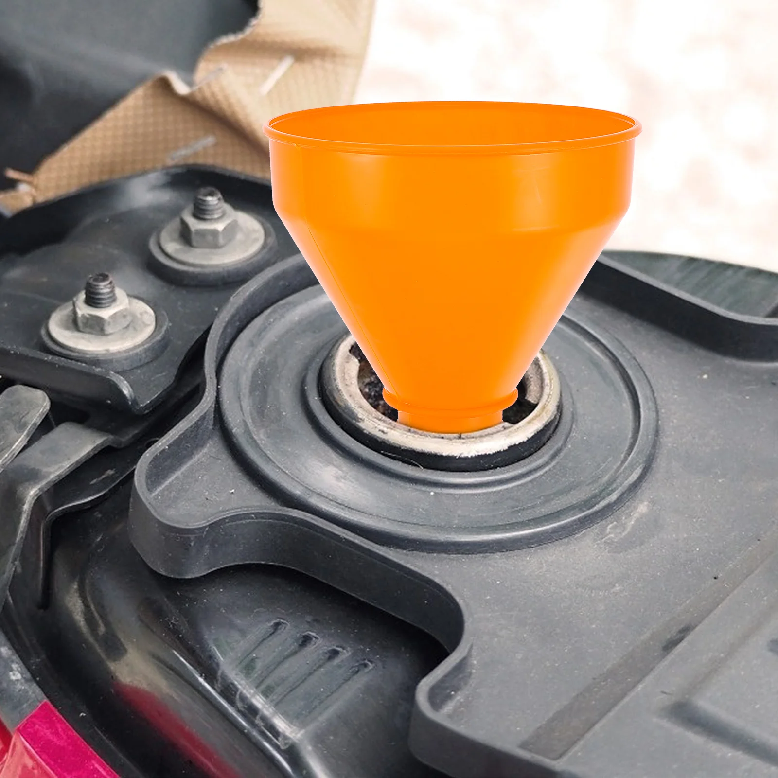 

6pcs Engine Oil Fluid Funnel Professional Gasoline Liquids Kerosene Funnel