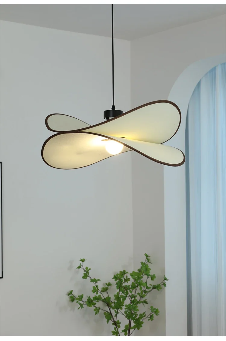 Description Picture 4 of itemFrench Art Lamp Medieval Living Room Retro Wabi-sabi Style Bedroom Restaurant Study Potato Chip Chandelier Home Decor LED Lamp