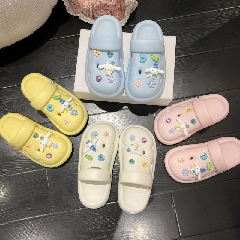 

Sanrio Kawaii летние новые туфли Cinnamoroll на толстой подошве с дырками Мультяшные милые мягкие удобные босоножки для девочек