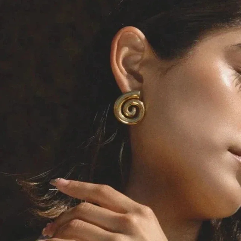 2024 Trend Ribbed Geometric Irregular Rotate Stud Earrings for Women Gold Plated Square Earring Summer Daily Jewelry Wholesale