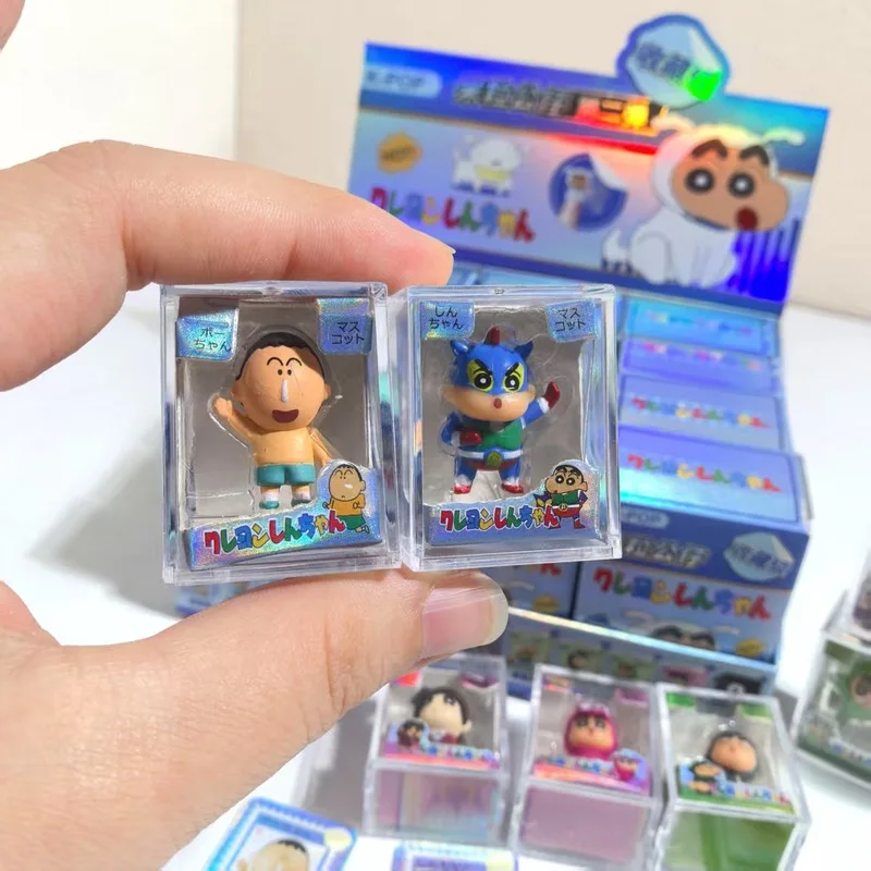 Crayon Shin-Chan Serie Animali: Scatola a Sorpresa con 12 Stili di Mini Statuette in Resina, Ornamento da Scrivania, Regalo di Compleanno - immagine 2