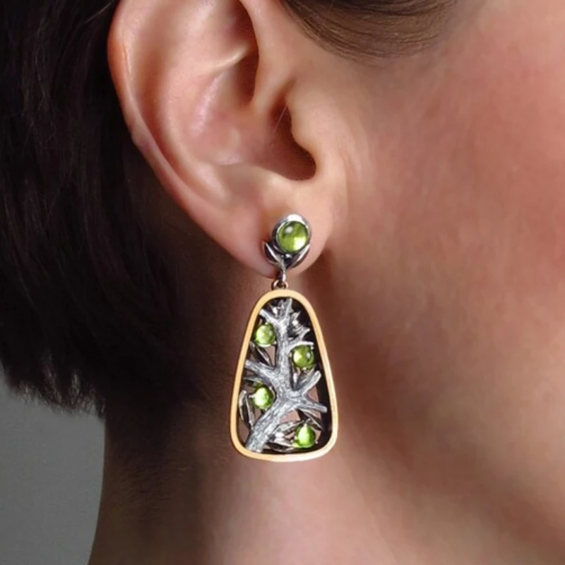 

Natural and beautiful moonlight stone tree earrings Women's fashionable earrings