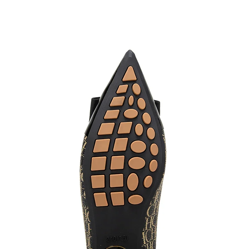 أحذية C-H النسائية الجديدة المدببة المضادة للانزلا...