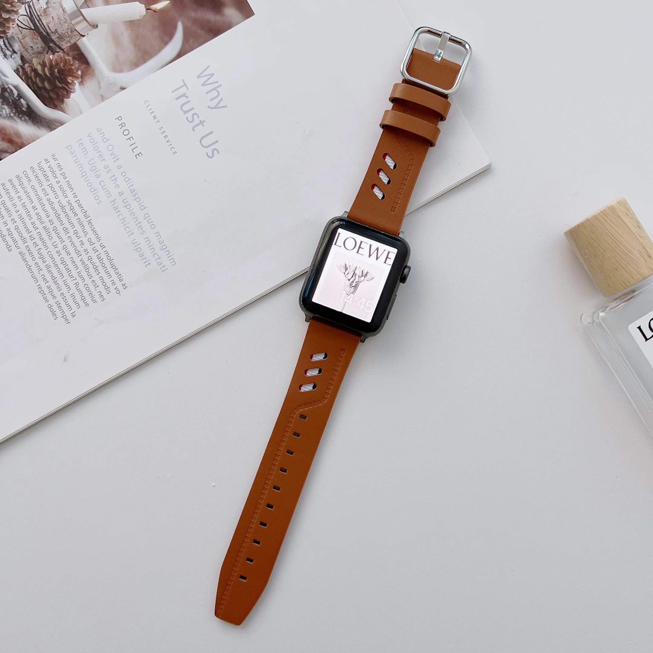 Leather strap For Apple Watch Band 45mm 41mm 44mm 40mm 42mm 38mm 49mm Breathable Bracelet Wristband For iWatch 8 7 6 5 4 SE belt