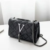 Sacs à main et bourse de luxe noirs pour femmes, sacoche en cuir PU, sac à bandoulière à carreaux, pompon matelassé, marque 3