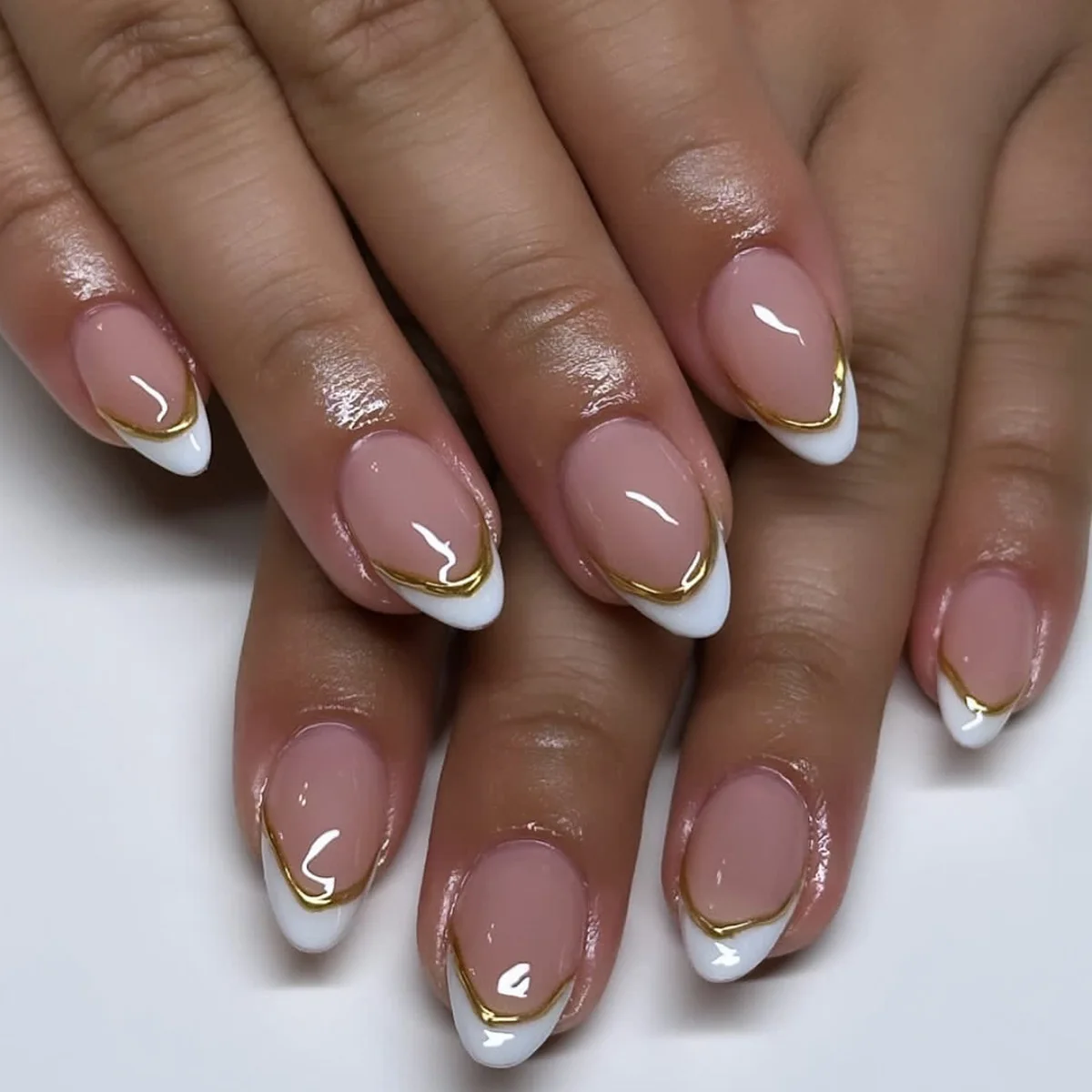 Unhas com francesa reversa branca - Nail Designer de Sucesso, image size:1200x1200