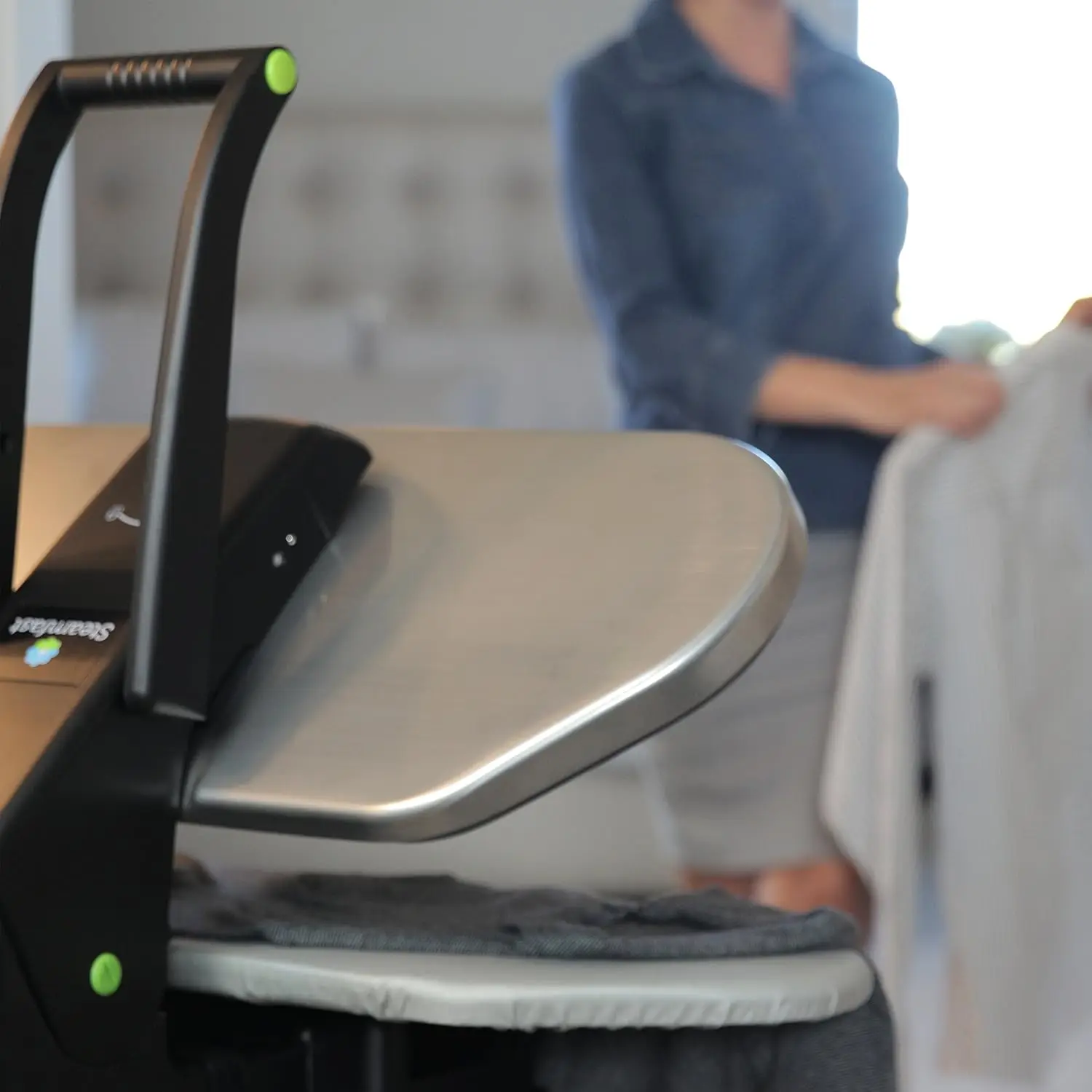 Digital Steam Press with Multiple Fabric Settings and Steam Burst Function,Stainless/Black, Stand 5