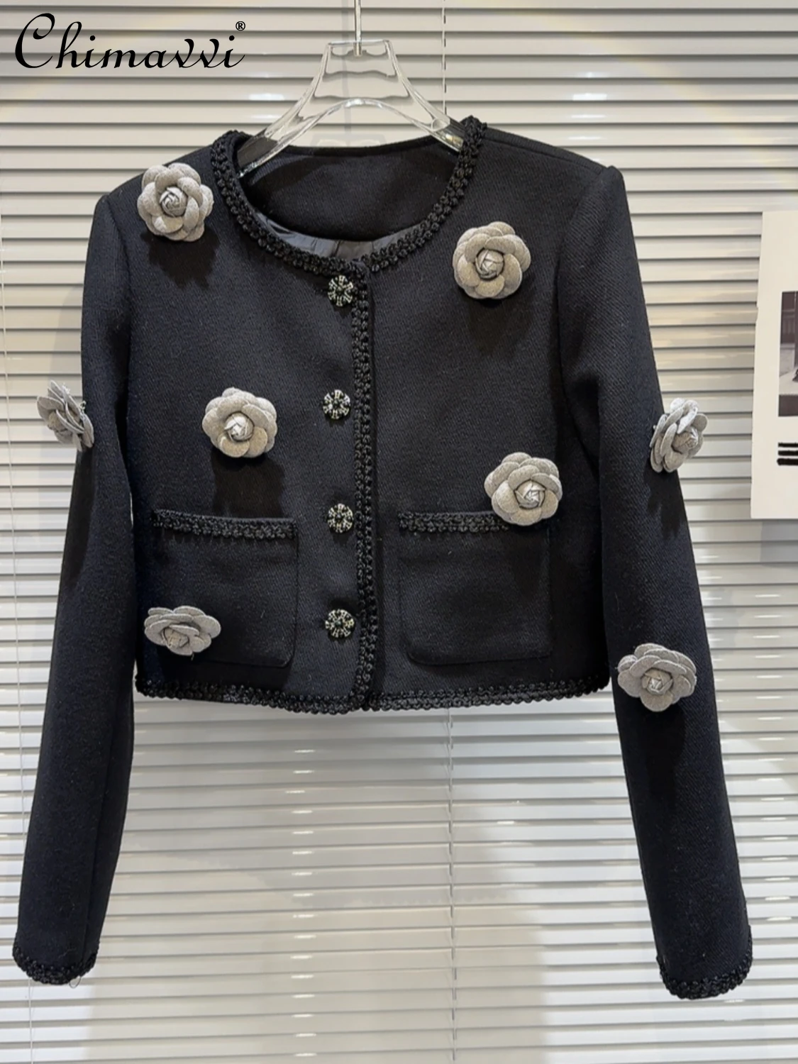 

2023 Winter Clothes New Fashion Flower Decoration Elegant Socialite Jacket Loose Long Sleeve Down Lining Women's Short Coats